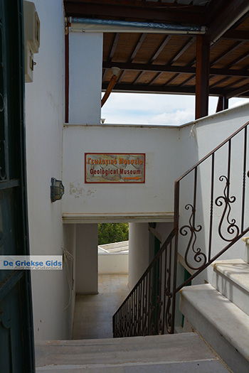 Apiranthos Naxos - Cycladen Griekenland- nr 76 - Foto van https://www.grieksegids.nl/fotos/naxos/normaal/apiranthos-naxos-076.jpg