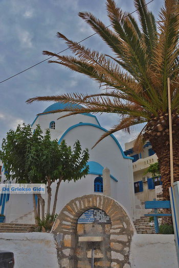 Apollonas Naxos - Cycladen Griekenland- nr 10 - Foto van https://www.grieksegids.nl/fotos/naxos/normaal/apollonas-naxos-010.jpg