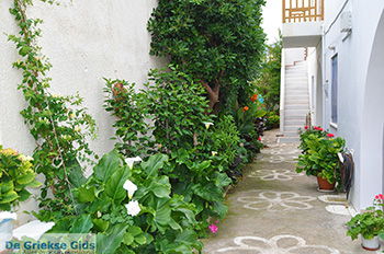 Apollonas Naxos - Cycladen Griekenland- nr 47 - Foto van https://www.grieksegids.nl/fotos/naxos/normaal/apollonas-naxos-047.jpg