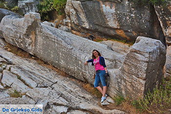 Apollonas Naxos - Cycladen Griekenland- nr 51 - Foto van https://www.grieksegids.nl/fotos/naxos/normaal/apollonas-naxos-051.jpg