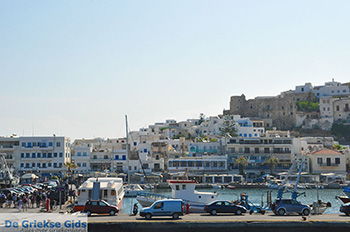 Haven Naxos stad - Cycladen Griekenland- nr  2 - Foto van https://www.grieksegids.nl/fotos/naxos/normaal/haven-naxos-stad-002.jpg