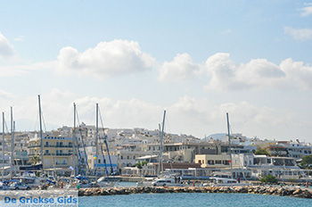 Haven Naxos stad - Cycladen Griekenland- nr  3 - Foto van https://www.grieksegids.nl/fotos/naxos/normaal/haven-naxos-stad-003.jpg