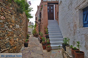 Kato Sangri Naxos - Cycladen Griekenland- nr 5 - Foto van https://www.grieksegids.nl/fotos/naxos/normaal/kato-sangri-naxos-005.jpg