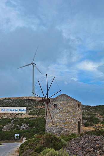 Koronos Naxos - Cycladen Griekenland - nr 5 - Foto van https://www.grieksegids.nl/fotos/naxos/normaal/koronos-naxos-005.jpg