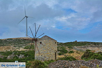 Koronos Naxos - Cycladen Griekenland - nr 6 - Foto van https://www.grieksegids.nl/fotos/naxos/normaal/koronos-naxos-006.jpg