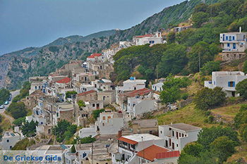 Koronos Naxos - Cycladen Griekenland - nr 10 - Foto van https://www.grieksegids.nl/fotos/naxos/normaal/koronos-naxos-010.jpg