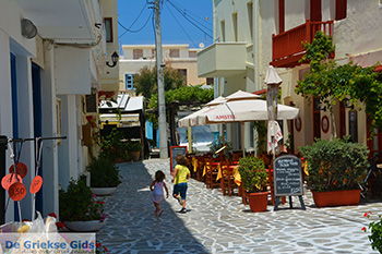 Naxos stad - Cycladen Griekenland - nr 90 - Foto van https://www.grieksegids.nl/fotos/naxos/normaal/naxos-stad-090.jpg