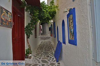 Naxos stad - Cycladen Griekenland - nr 110 - Foto van https://www.grieksegids.nl/fotos/naxos/normaal/naxos-stad-110.jpg