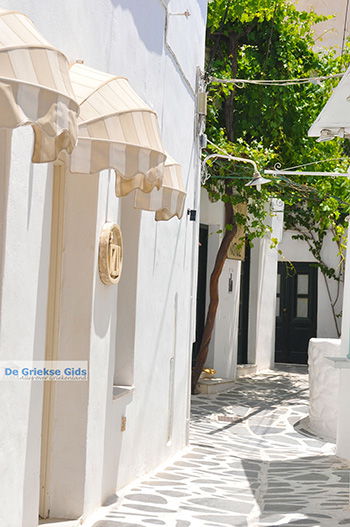 Naxos stad - Cycladen Griekenland - nr 193 - Foto van https://www.grieksegids.nl/fotos/naxos/normaal/naxos-stad-193.jpg