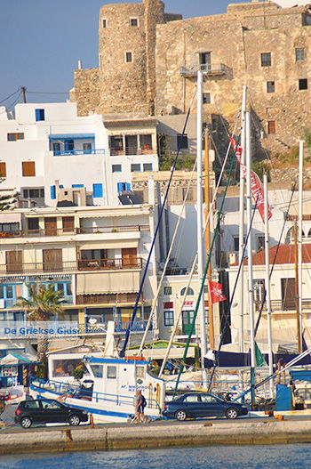 Naxos stad - Cycladen Griekenland - nr 263 - Foto van https://www.grieksegids.nl/fotos/naxos/normaal/naxos-stad-263.jpg