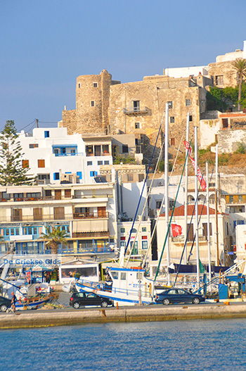 Naxos stad - Cycladen Griekenland - nr 265 - Foto van https://www.grieksegids.nl/fotos/naxos/normaal/naxos-stad-265.jpg