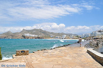 Naxos stad - Cycladen Griekenland - nr 325 - Foto van https://www.grieksegids.nl/fotos/naxos/normaal/naxos-stad-325.jpg