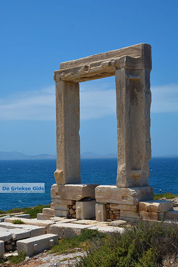 Naxos stad - Cycladen Griekenland - nr 333 - Foto van https://www.grieksegids.nl/fotos/naxos/normaal/naxos-stad-333.jpg