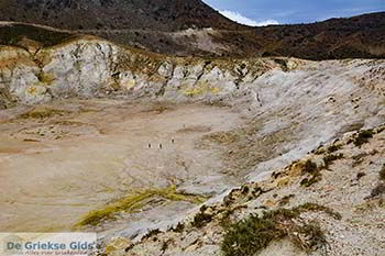 Vulkaan Nisyros - Dodecanese foto 5 - Foto van https://www.grieksegids.nl/fotos/nisyros/350pix/nisyros-vulkaan-005.jpg