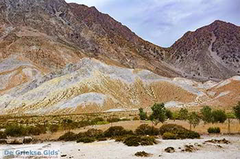 Vulkaan Nisyros - Dodecanese foto 10 - Foto van https://www.grieksegids.nl/fotos/nisyros/350pix/nisyros-vulkaan-010.jpg