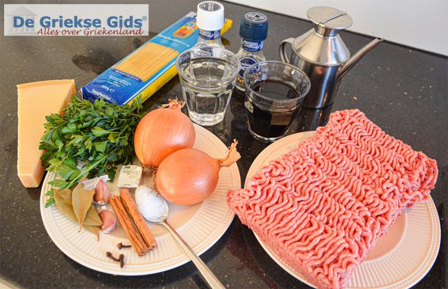 Ingrediënten voor Griekse spaghetti