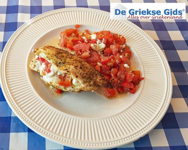 Gevulde Griekse kip met feta