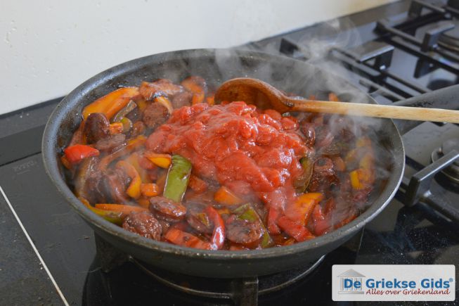 Spetsofai recept maken