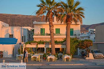 Parikia Paros - Cycladen -  Foto 9 - Foto van https://www.grieksegids.nl/fotos/paros/parikia/350pix/parikia-paros-009.jpg