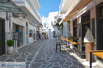 Parikia Paros - Cycladen -  Foto 44 - Foto van https://www.grieksegids.nl/fotos/paros/parikia/350pix/parikia-paros-044.jpg