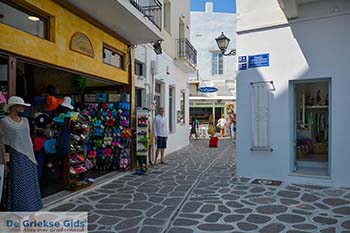 Parikia Paros - Cycladen -  Foto 45 - Foto van https://www.grieksegids.nl/fotos/paros/parikia/350pix/parikia-paros-045.jpg