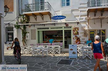 Parikia Paros - Cycladen -  Foto 47 - Foto van https://www.grieksegids.nl/fotos/paros/parikia/350pix/parikia-paros-047.jpg