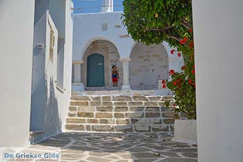 Parikia Paros - Cycladen -  Foto 66 - Foto van https://www.grieksegids.nl/fotos/paros/parikia/350pix/parikia-paros-066.jpg