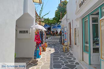Parikia Paros - Cycladen -  Foto 80 - Foto van https://www.grieksegids.nl/fotos/paros/parikia/350pix/parikia-paros-080.jpg
