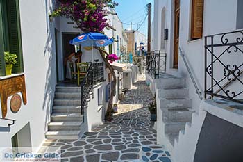 Parikia Paros - Cycladen -  Foto 82 - Foto van https://www.grieksegids.nl/fotos/paros/parikia/350pix/parikia-paros-082.jpg