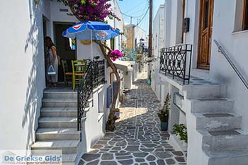 Parikia Paros - Cycladen -  Foto 83 - Foto van https://www.grieksegids.nl/fotos/paros/parikia/350pix/parikia-paros-083.jpg