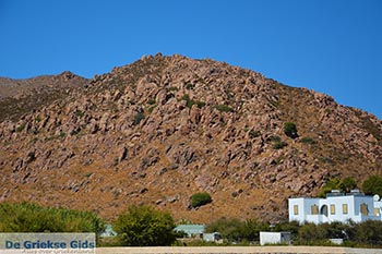 Vulkanisch Petra - Eiland Patmos - Griekse Gids Foto 21 - Foto van https://www.grieksegids.nl/fotos/patmos/grikos-patmos/normaal/grikos-patmos-021.jpg