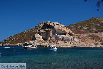 Kalikatsou Petra - Eiland Patmos - Griekse Gids Foto 24 - Foto van https://www.grieksegids.nl/fotos/patmos/grikos-patmos/normaal/grikos-patmos-024.jpg