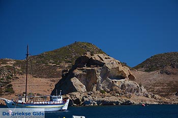 Kalikatsou Petra - Eiland Patmos - Griekse Gids Foto 26 - Foto van https://www.grieksegids.nl/fotos/patmos/grikos-patmos/normaal/grikos-patmos-026.jpg