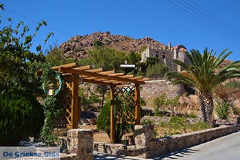 Grikos - Eiland Patmos - Griekse Gids Foto 27 - Foto van https://www.grieksegids.nl/fotos/patmos/grikos-patmos/normaal/grikos-patmos-027.jpg