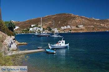 Grikos - Eiland Patmos - Griekse Gids Foto 29 - Foto van https://www.grieksegids.nl/fotos/patmos/grikos-patmos/normaal/grikos-patmos-029.jpg