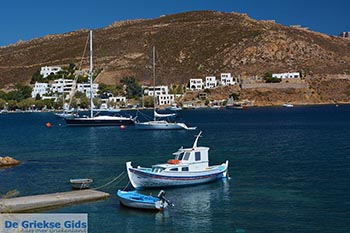 Grikos - Eiland Patmos - Griekse Gids Foto 30 - Foto van https://www.grieksegids.nl/fotos/patmos/grikos-patmos/normaal/grikos-patmos-030.jpg