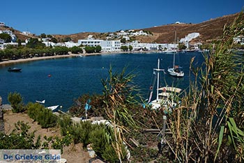 Grikos - Eiland Patmos - Griekse Gids Foto 31 - Foto van https://www.grieksegids.nl/fotos/patmos/grikos-patmos/normaal/grikos-patmos-031.jpg