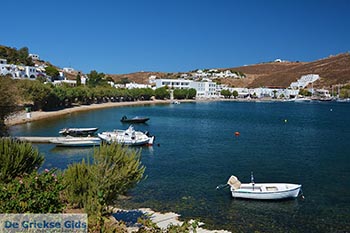Grikos - Eiland Patmos - Griekse Gids Foto 33 - Foto van https://www.grieksegids.nl/fotos/patmos/grikos-patmos/normaal/grikos-patmos-033.jpg