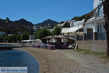Grikos - Eiland Patmos - Griekse Gids Foto 40 - Foto van https://www.grieksegids.nl/fotos/patmos/grikos-patmos/normaal/grikos-patmos-040.jpg