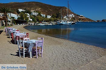 Grikos - Eiland Patmos - Griekse Gids Foto 49 - Foto van https://www.grieksegids.nl/fotos/patmos/grikos-patmos/normaal/grikos-patmos-049.jpg