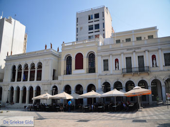 Centrale plein Patras -  Peloponessos - Foto 5 - Foto van https://www.grieksegids.nl/fotos/pelopon/achaia/350px/patras-achaia-peloponessos-005.jpg