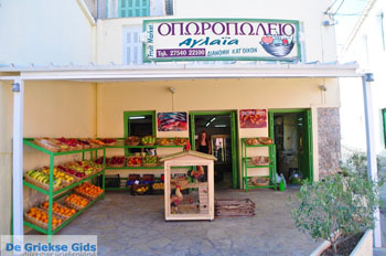 De groentewinkel van Aglaia in Kranidi | Argolis Peloponessos - Foto van https://www.grieksegids.nl/fotos/pelopon/argolis/normaal/argolis-grieksegids-036.jpg