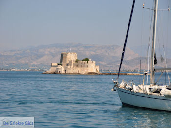 Bourtzi Nafplion - Argolis - Peloponessos - Foto 1 - Foto van https://www.grieksegids.nl/fotos/pelopon/nafplion/350px/nafplion-argolis-peloponessos-001.jpg