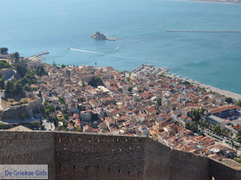 Mooi uitzicht op Nafplion foto 1 - Foto van https://www.grieksegids.nl/fotos/pelopon/nafplion/350px/nafplion-argolis-peloponessos-035.jpg