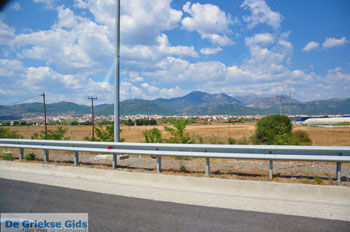 Autosnelweg Korinthe - Kalamata bij Tripolis | De Griekse Gids foto 1 - Foto van https://www.grieksegids.nl/fotos/peloponessos/normaal/peloponessos-griekenland-0005.jpg