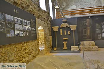 Kastro Chlemoutsi Elia - Peloponnesos foto 14 - Foto van https://www.grieksegids.nl/fotos/peloponnesos/elia/kastro-chlemoutsi/350pix/kastro-chlemoutsi-elia-014.jpg