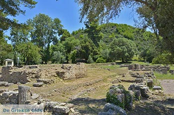 Antiek Olympia - Elia foto 14 - Foto van https://www.grieksegids.nl/fotos/peloponnesos/elia/olympia/350pix/olympia-elia-014.jpg