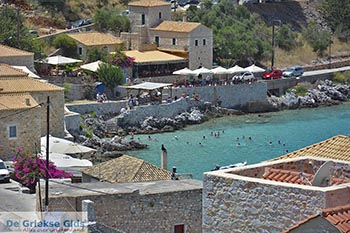 Limeni Mani - Lakonia Peloponnesos foto 11 - Foto van https://www.grieksegids.nl/fotos/peloponnesos/lakonia/limeni-mani/350pix/limeni-mani-011.jpg