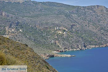 Porto Kagio Mani - Lakonia Peloponnesos foto 13 - Foto van https://www.grieksegids.nl/fotos/peloponnesos/lakonia/porto-kagio-mani/350pix/porto-kagio-mani-013.jpg