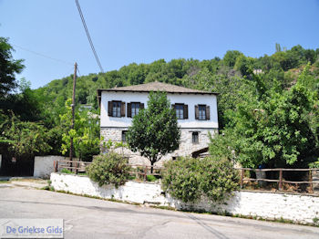 Vizitsa Pilion - Griekenland - foto 3 - Foto van https://www.grieksegids.nl/fotos/piliongriekenland/pilion350/vizitsa-pilion-003.jpg